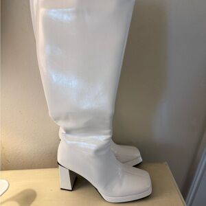 Elegant White Women's Boots